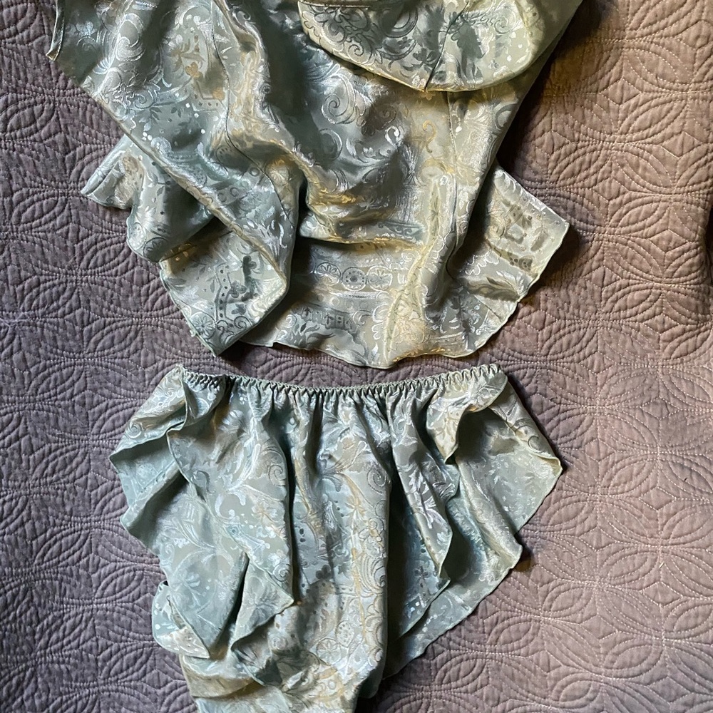 Two piece Victoria’s Secret size medium sleep set